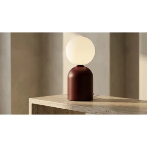 Burgundowa lampka stołowa w nowoczesnym stylu K-5972 z serii KONI Burgundowa lampka stołowa w nowoczesnym stylu K-5972 z serii KONI
