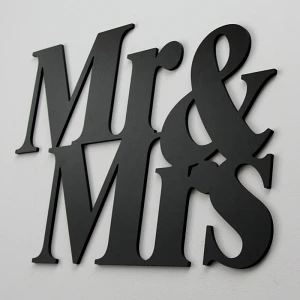 Napis 3D na ścianę DekoSign MR&MRS czarny