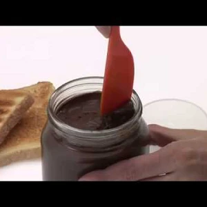 Nożyk do smarowania Koziol Yummi pomarańczowo-czerwony Nożyk do smarowania Koziol Yummi pomarańczowo-czerwony