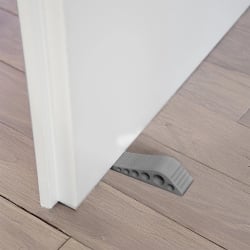 Stoper do drzwi szary 12x3x2,7 cm Stoper do drzwi szary 12x3x2,7 cm