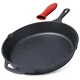 Patelnia żeliwna z silikonową nakładką cast line 30 cm