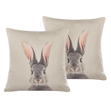 Zestaw 2 poduszek dekoracyjnych motyw królika 45 x 45 cm szarobeżowy QUERCUS