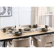 Zestaw 8 małych talerzy THYME Kamionka Ciemnozielony Zestaw 8 małych talerzy THYME Kamionka Ciemnozielony